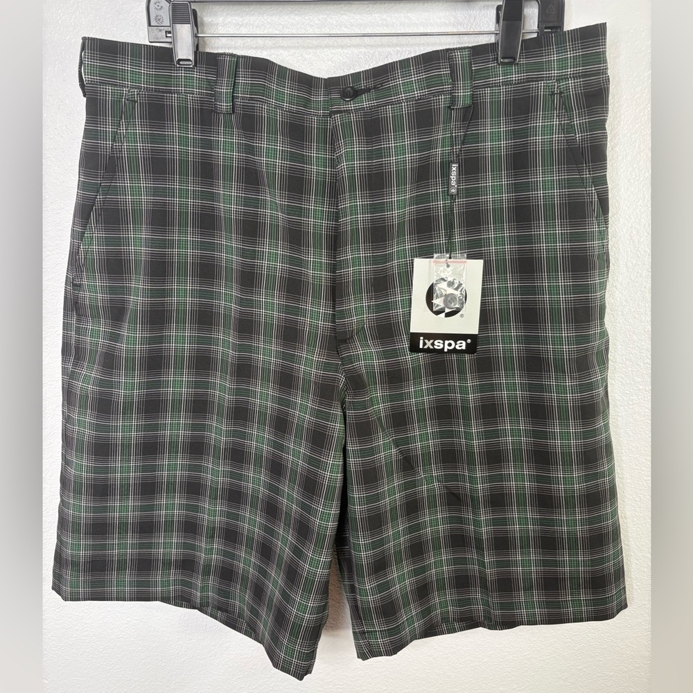 IXSPA size 36 Plaid Shorts NWT